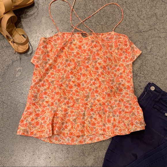 Banana Republic Tops - Banana Republic silk floral blouse